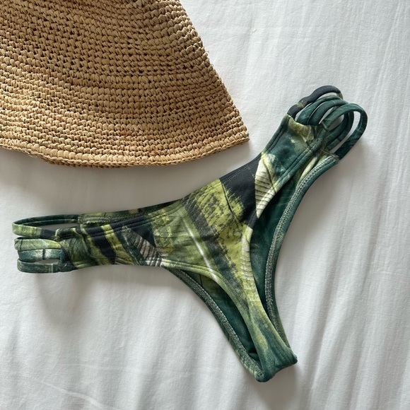 Midori Bikinis palm “Tavarua” bottom - Picture 2 of 2